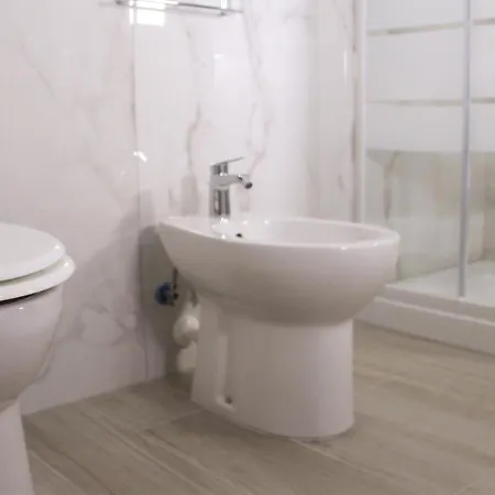 Apartament Ospedale Del Mare - Wi-fi Gratis E Parcheggio Gratuito *